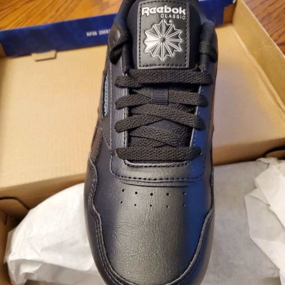 Brand New Reebok Classic Black Leather Women's Harmon Running Sneaker Size 8